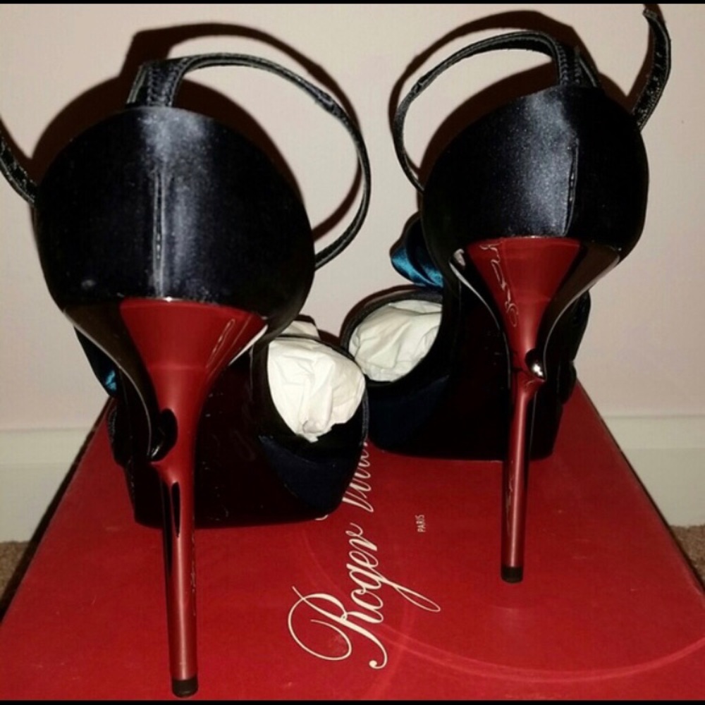 R. Vivier Rose Sandals - Picture 4 of 4